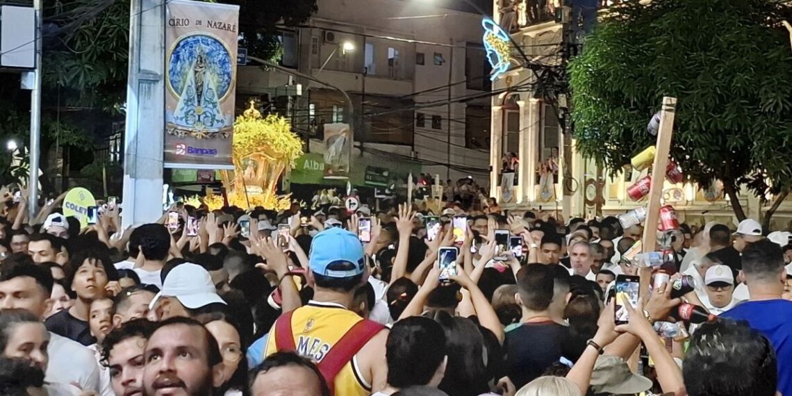Imagem de Nossa Senhora de Nazaré esperada por todos nos mais diversos pontos da capital paraense – Foto: Gutemberg Bogéa