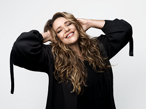 Ana Carolina segue como uma das artistas mais relevantes da música brasileira - Foto: Divulgação