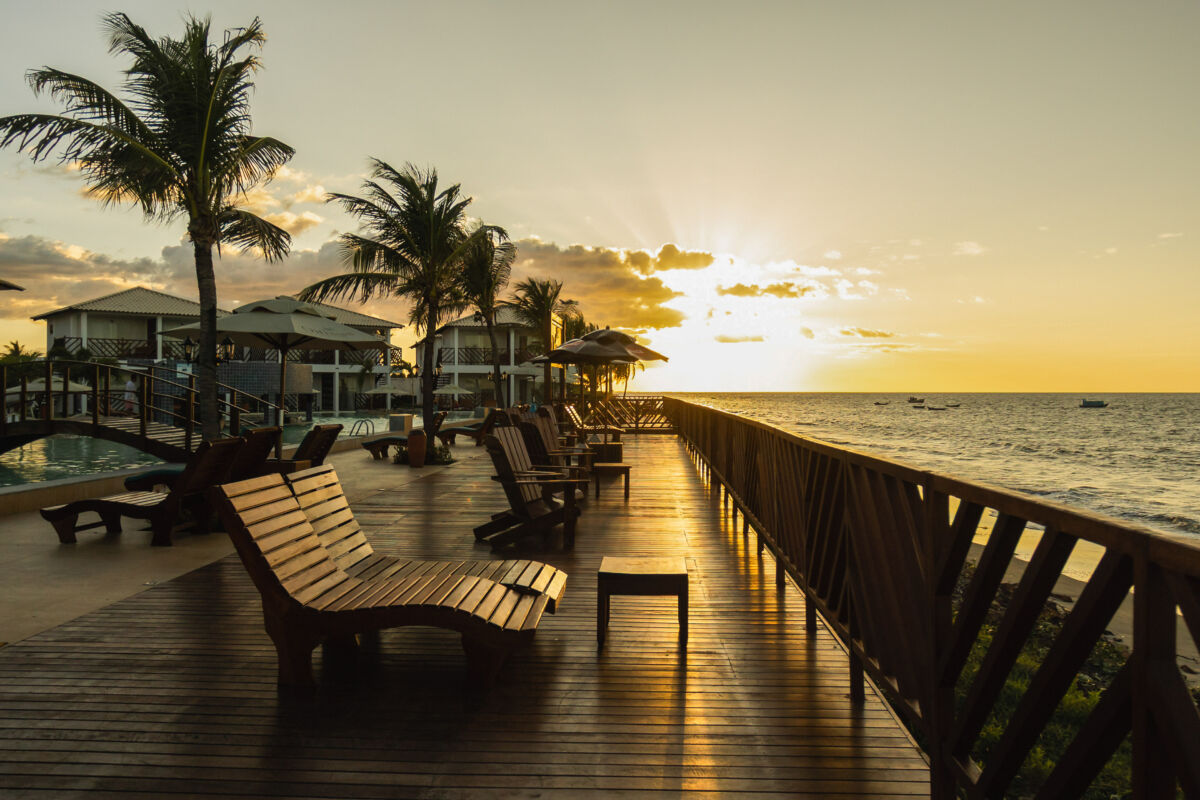 De 29 de dezembro a 3 de janeiro, o Oiti vai promover apresentações musicais ao entardecer no deck da piscina – Foto: Samuel Teixs