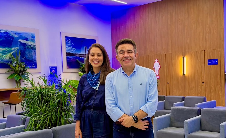 Letícia Pineschi, sócia da Viação Sampaio (empresa do grupo) e Rodrigo Mont’alverne, gerente de marketing da Guanabara – Foto: Divulgação