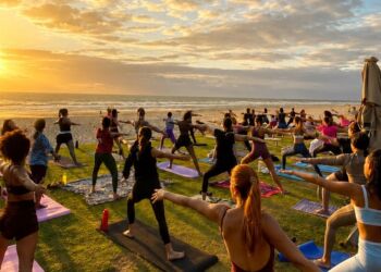 Turistas têm buscado experiências que combinam esporte, gastronomia e bem-estar durante a estadia em Fortaleza - Foto: Divulgação